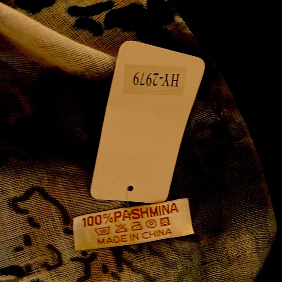 100 % Pashmina Scarf - Picture 4 of 6